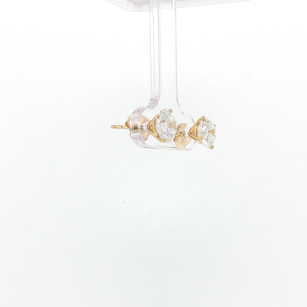 Round Diamond Stud Earrings in Yellow Gold